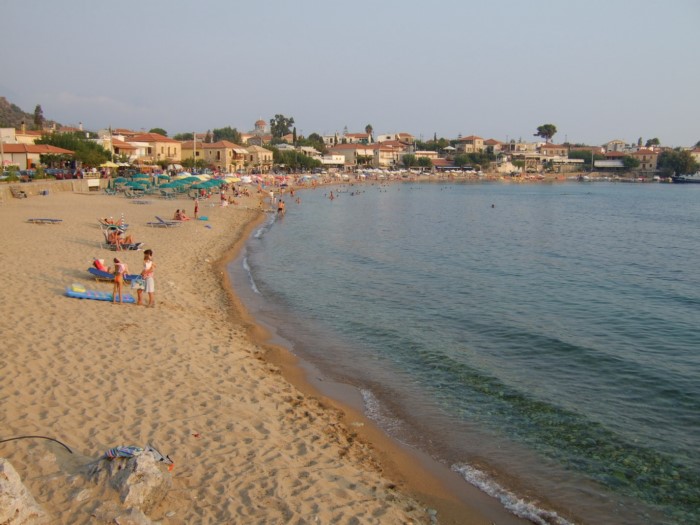 Η Νεράιδα του Μεσσηνιακού: Το μικρό ψαροχώρι με την απαράμιλλη ομορφιά όπου ο Αλέξης Ζορμπάς γνώρισε τον Νίκο Καζαντζάκη