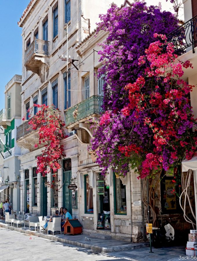 Θα άφηνες την Αθήνα για να ζήσεις για πάντα σε ένα νησί;