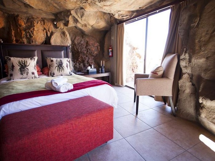 Το μοναδικό ξενοδοχείο στον κόσμο μέσα σε σπηλιά. Απίστευτη εμπειρία που θυμίζει Φλίνστοουνς!