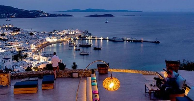 Νάξος: Το Ελληνικό νησί που ψηφίστηκε έκτο καλύτερο παγκοσμίως. Λευκή πινελιά στα καταγάλανα νερά του Αιγαίου