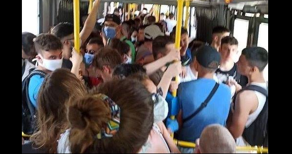 Του… συνωστισμού το κάγκελο στο λεωφορείο Ελληνικό-Σαρωνίδα!