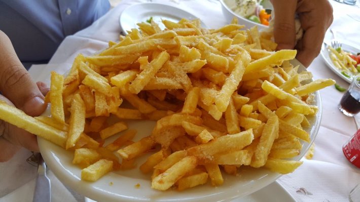 Πιάτα-θηρία: Η ταβέρνα που εξυμνεί όλη η Πελοπόννησος έχει τις μεγαλύτερες μερίδες στην Ελλάδα (Pics)