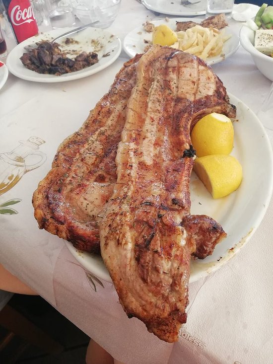 Πιάτα-θηρία: Η ταβέρνα που εξυμνεί όλη η Πελοπόννησος έχει τις μεγαλύτερες μερίδες στην Ελλάδα (Pics)