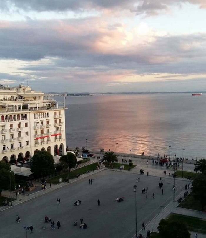 40 φωτογραφίες που αποδεικνύουν ότι η Αριστοτέλους είναι η ωραιότερη πλατεία της Ελλάδας