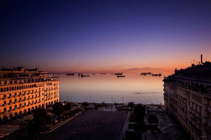 40 φωτογραφίες που αποδεικνύουν ότι η Αριστοτέλους είναι η ωραιότερη πλατεία της Ελλάδας