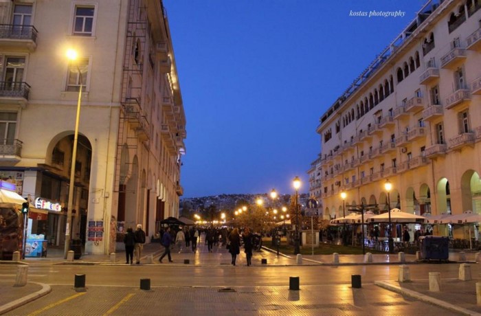 40 φωτογραφίες που αποδεικνύουν ότι η Αριστοτέλους είναι η ωραιότερη πλατεία της Ελλάδας