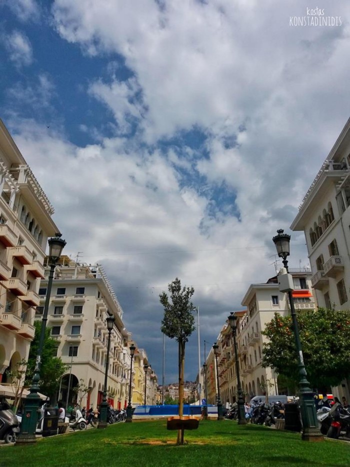 40 φωτογραφίες που αποδεικνύουν ότι η Αριστοτέλους είναι η ωραιότερη πλατεία της Ελλάδας
