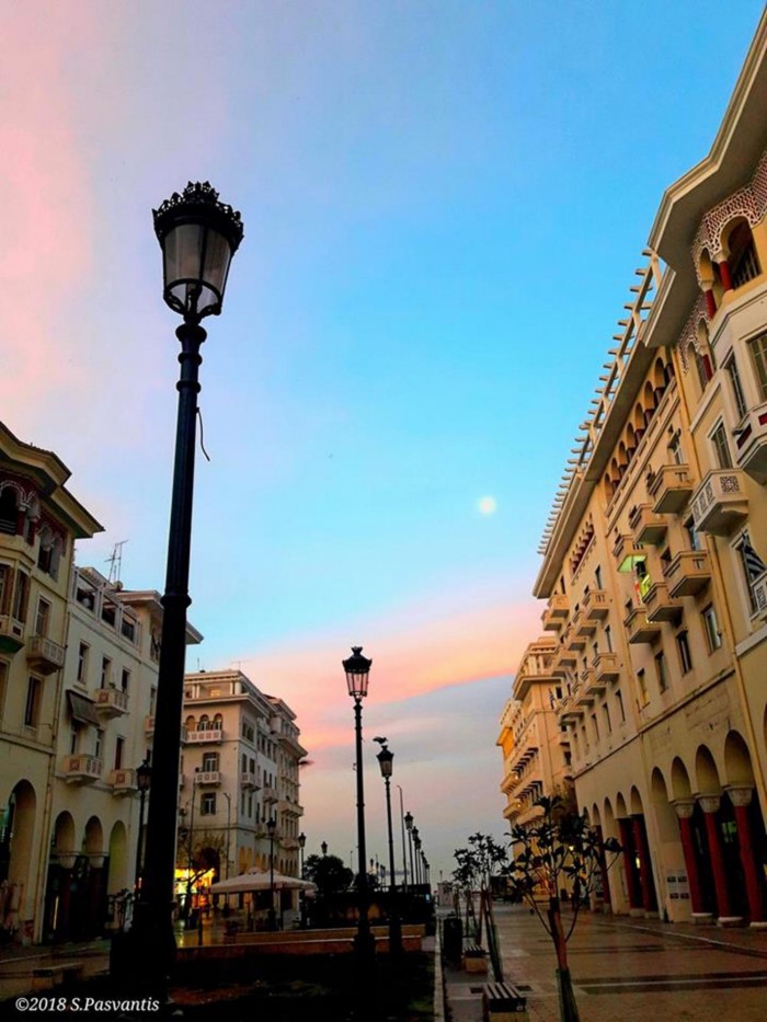 40 φωτογραφίες που αποδεικνύουν ότι η Αριστοτέλους είναι η ωραιότερη πλατεία της Ελλάδας