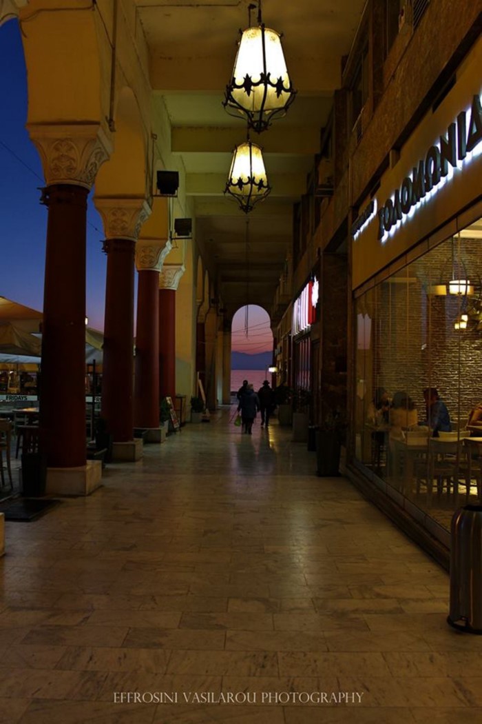 40 φωτογραφίες που αποδεικνύουν ότι η Αριστοτέλους είναι η ωραιότερη πλατεία της Ελλάδας