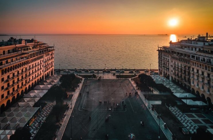 40 φωτογραφίες που αποδεικνύουν ότι η Αριστοτέλους είναι η ωραιότερη πλατεία της Ελλάδας