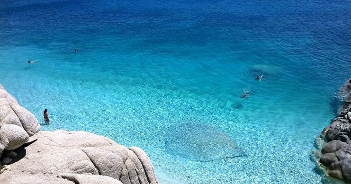 Σεϋχέλλες της Ικαρίας: Η πιο εξωτική παραλία του Αιγαίου!