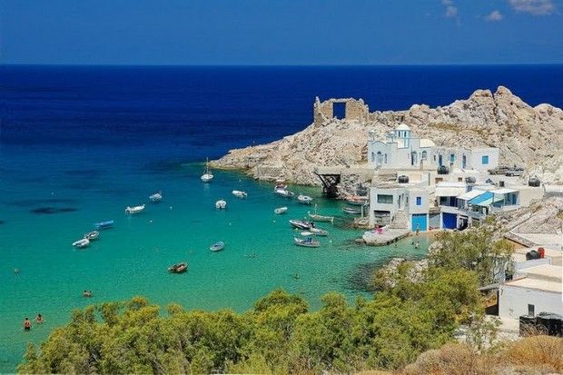 Φυροπόταμος παραθαλάσσιος οικισμός στη Μήλο