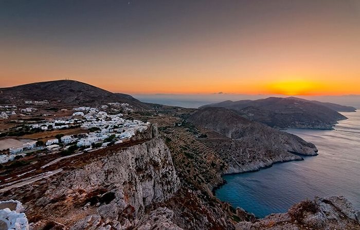 Φολέγανδρος: Έρωτας με την πρώτη ματιά!