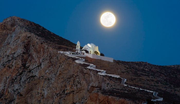 Φολέγανδρος: Έρωτας με την πρώτη ματιά!