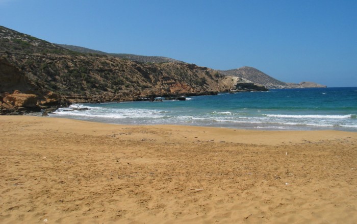 Το ελληνικό νησάκι με τις "Αφρικανικές" παραλίες που θεωρείται ένα από τα 10 ομορφότερα κρυμμένα νησιά στον κόσμο!