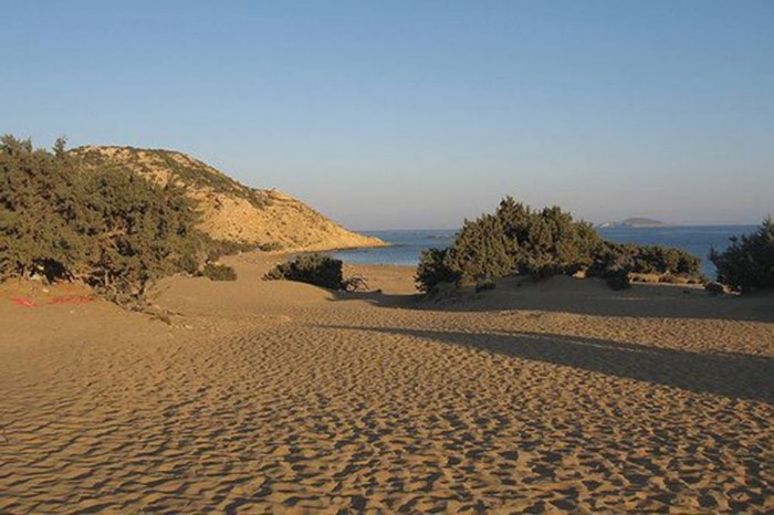 Το ελληνικό νησάκι με τις "Αφρικανικές" παραλίες που θεωρείται ένα από τα 10 ομορφότερα κρυμμένα νησιά στον κόσμο!