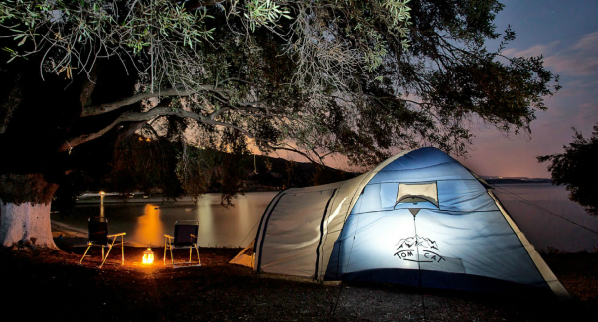 Camping: Τα 10 που Πρέπει να Πας Έστω μία Φορά στη Ζωή σου για μια αξέχαστη εμπειρία