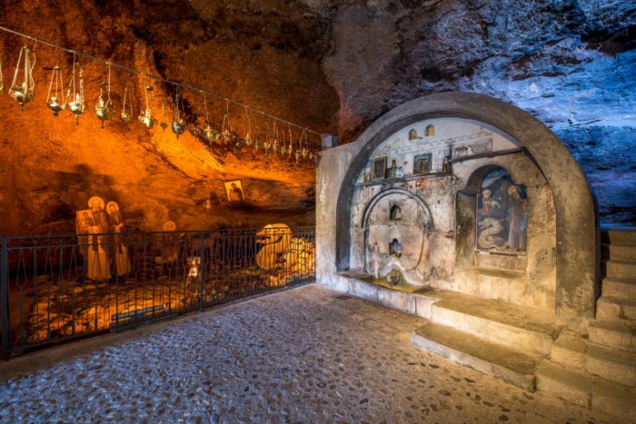 Ζαχλωρού: Ένα χωριουδάκι-κόσμημα και ένα τρένο που κάνει κάθε μέρα την ομορφότερη διαδρομή