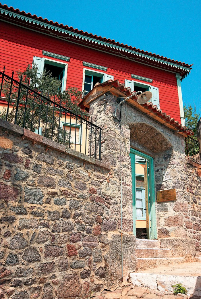 Το χωριό με τα ωραιότερα καλντερίμια της χώρας. Κάθε στροφή και ένας καινούργιος πίνακας ζωγραφικής!