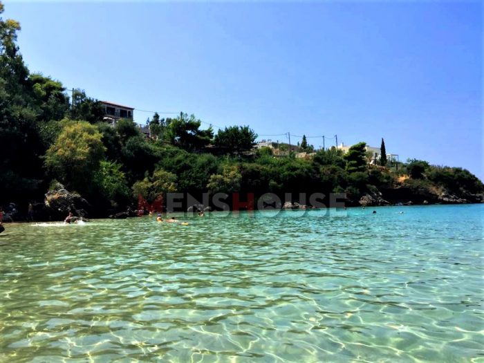 2,5 ώρες, 27,5 ευρώ: Η ελληνική παραλία-όνειρο που απαγορεύονται οι ρακέτες (Pics)