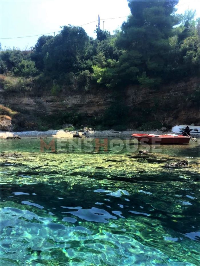 2,5 ώρες, 27,5 ευρώ: Η ελληνική παραλία-όνειρο που απαγορεύονται οι ρακέτες (Pics)