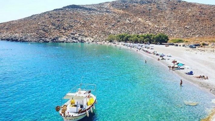 «Η Πεταλούδα του Αιγαίου»: Το μικρό νησί με τις…ατομικές παραλίες που σου προσφέρει πριβέ διακοπές