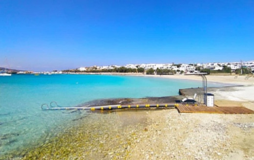 Κουφονήσια: Ράμπα για ΑμεΑ εγκαταστάθηκε σε παραλία