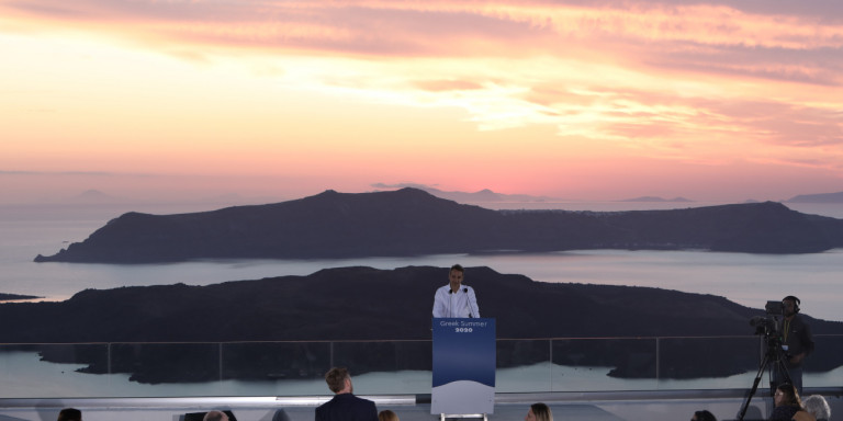 Σαντορίνη: Το ηλιοβασίλεμα της ταξίδεψε σε όλο τον κόσμο και διαφήμισε τον ελληνικό τουρισμό