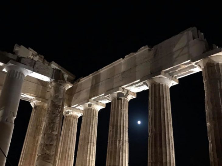 Ακρόπολη: Αλλάζει ο φωτισμός της - Εικόνες από την πρώτη πρόβα
