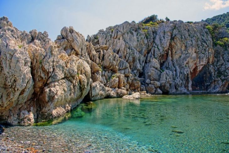 Χιλιαδού: Παράδεισος 140χλμ από την Αθήνα
