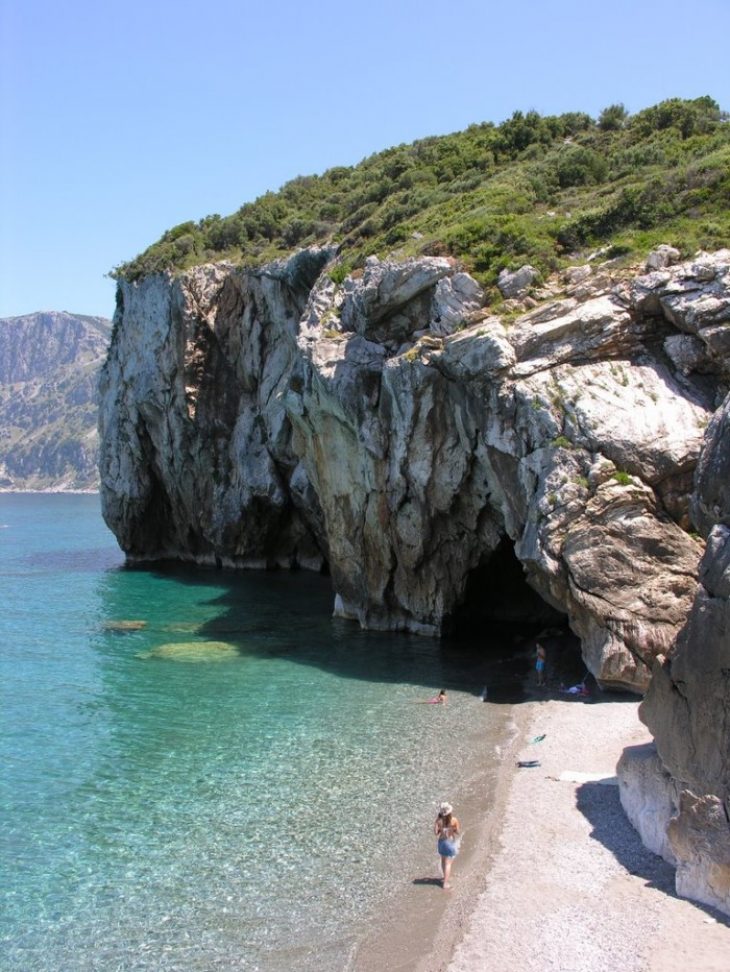 Χιλιαδού: Παράδεισος 140χλμ από την Αθήνα
