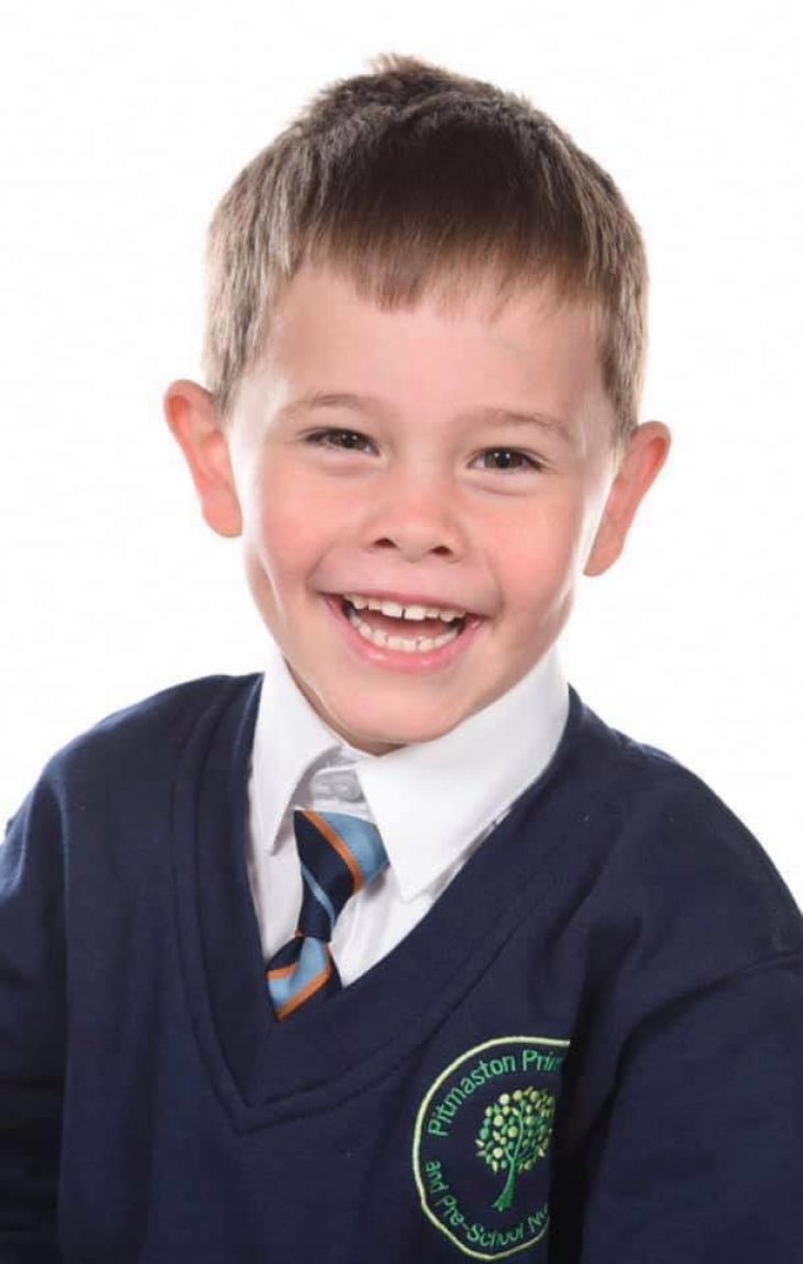 Πράξη ανθρωπιάς: Χιλιάδες άνθρωποι περίμεναν στη βροχή για να δώσουν βλαστοκύτταρα και να σώσουν παιδί που παλεύει με τον καρκίνο