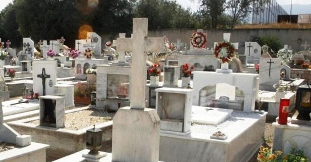 Κρητικός άντρας άνοιξε τον οικογενειακό τάφο για να θάψει τον αγαπημένο του σκύλο