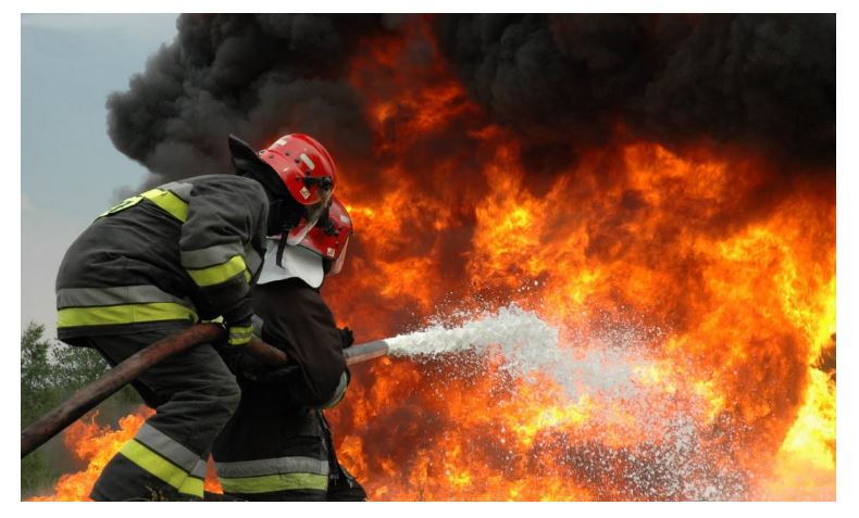 «Μπαίνανε μέσα και τα σαρώνανε όλα!»: Οι τρομεροί Σλοβάκοι πυροσβέστες στις πυρκαγιές της Εύβοιας