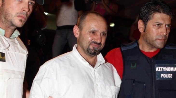 Βασίλης Παλαιοκώστας: Η νύχτα που η αστυνομία έφτασε μια ανάσα από το να τον πιάσει
