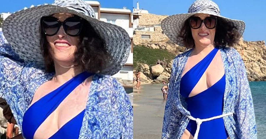 Η Ιωάννα Παλιοσπύρου φόρεσε το πιο λαμπερό της χαμόγελο και το μπικίνι της, εντυπωσιάζοντας τους πάντες στην παραλία