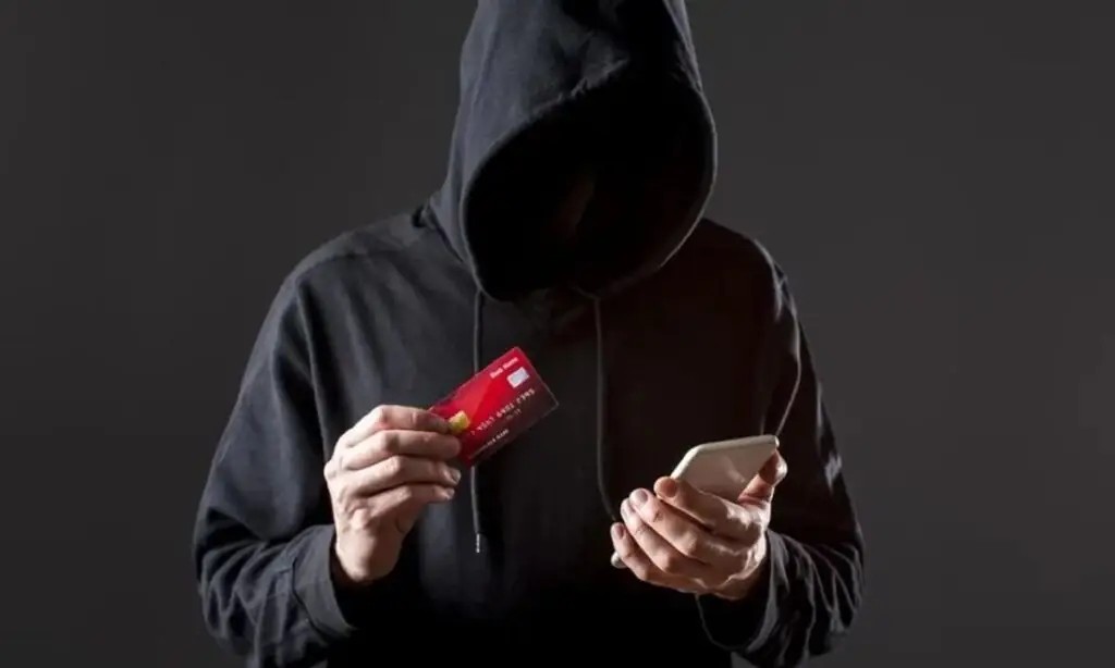 Μεγάλη απάτη: Έχεις αυτό το PIN; Άλλαξέ το αμέσως