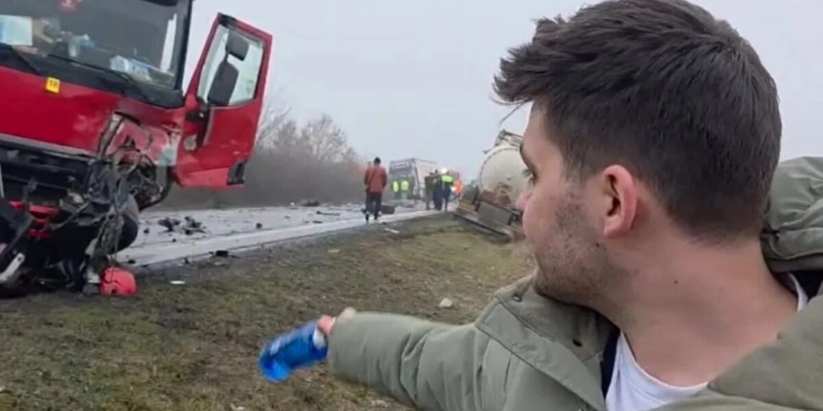 ΤΟ ΣΥΝΘΗΜΑ: ΓΙΑΤΙ Ο ΟΔΗΓΟΣ ΤΟΥ ΜΙΝΙ ΒΑΝ ΕΣΤΡΙΨΕ ΑΡΙΣΤΕΡΑ ΠΡΙΝ ΤΗΝ ΣΥΓΚΡΟΥΣΗ