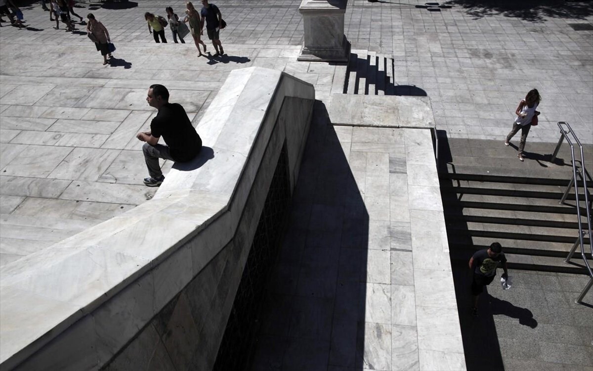 Καύσωνας: Υποχρεωτικό διάλειμμα από την δουλειά για 4 ώρες αύριο Τετάρτη- Ποιους αφορά