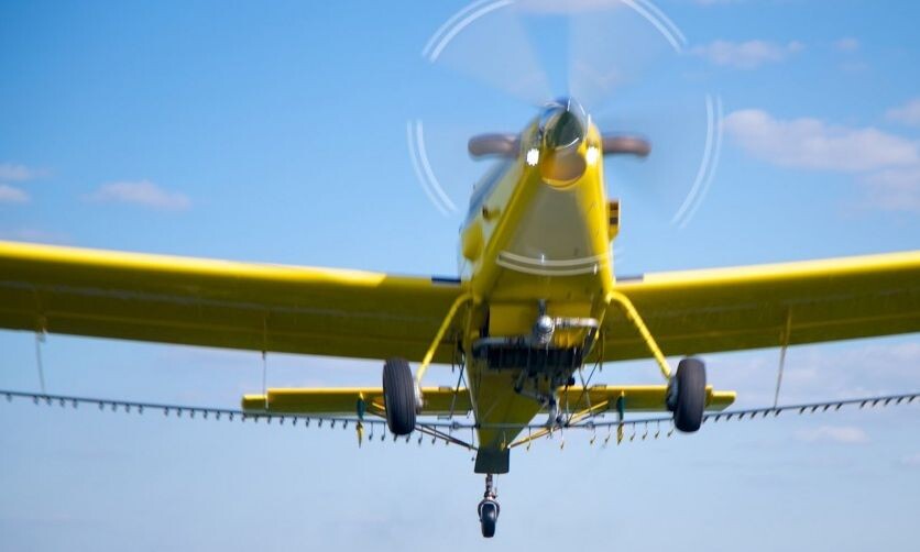 ΕΚΤΑΚΤΟ: Επεσε αεροπλάνο, νεκρός ο πιλότος