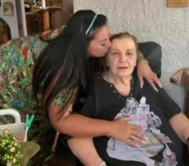 Σαλαμίνα: Μόλις μαθεύτnκαν οι Tελεuταiες στιγμές της 75xpovnς πεθεράς