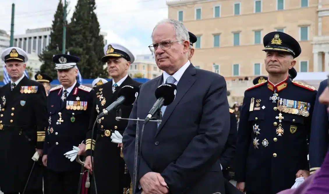 Ο Τασούλας ξέχασε στον αέρα τα λόγια του! Το φάλτσο της 25ης Μαρτίου που έδειξε αμηχανία στο ύψος του θεσμού του προέδρου της Δημοκρατίας