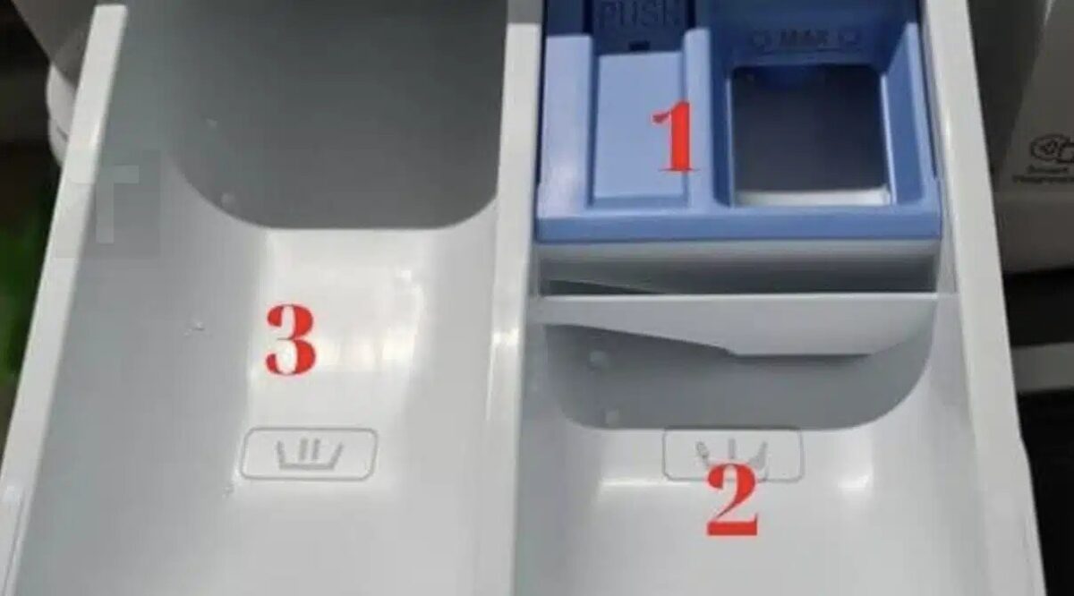 Σήμερα έμαθα ότι το συρτάρι απορρυπαντικού στο πλυντήριο χρησιμοποιείται έτσι. Ωστε για αυτό τα ρούχα δεν βγαίνουν αρκετά καθαρά