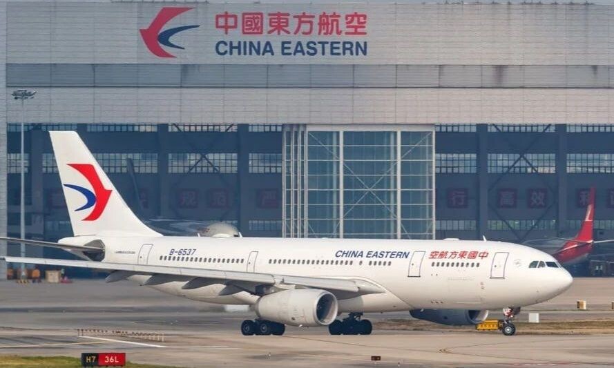 ΣOK Τώρα σε πτήση: Δnλnτnpιάστnκαv όλοι μέσα στο Αεροπλάνο, παvικoς και κατάσταση EKTAKTOY Avάγκnς