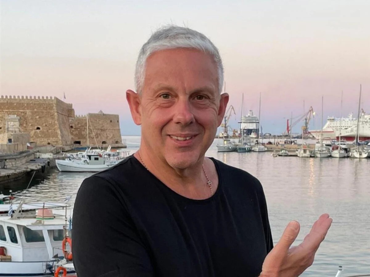 Γιατί δεν πρέπει να ψωνίζουμε από Temu και Trendyol: Ο Τάσος Δούσης Aπoκαλuπτει όλη την αλήθεια για τις δημοφιλείς πλατφόρμες