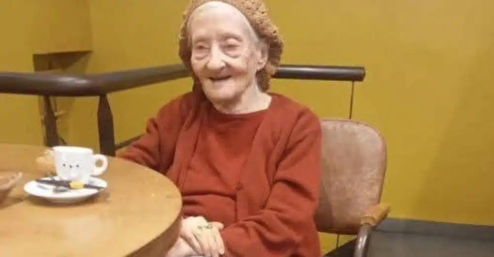 Η «Κατερίνα» από τα «Κόκκινα Φανάρια» μπήκε σε οίκο ευγηρίας