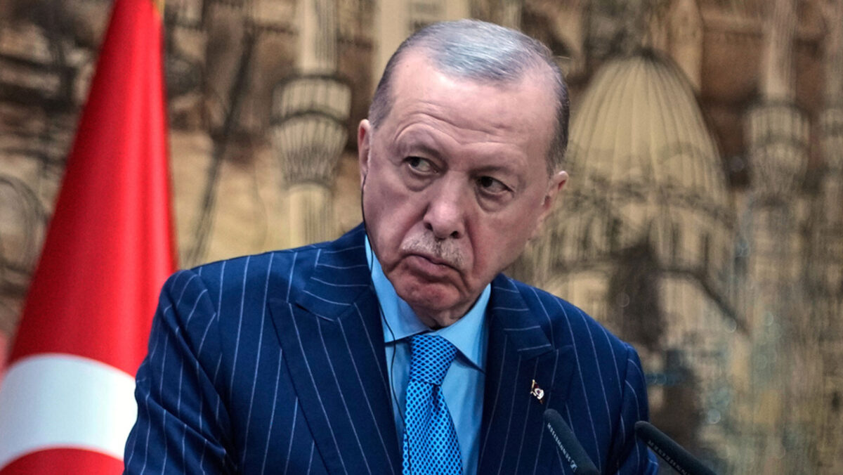 ΕΚΤΑΚΤΟ: Ο ΕΡΝΤΟΓΑΝ ΜΟΛΙΣ ΑΠΕΙΛΗΣΕ ΟΤΙ ΘΑ ΒΟΜΒΑΡΔΙΣΕΙ ΤΗΝ ΑΘΗΝΑ
