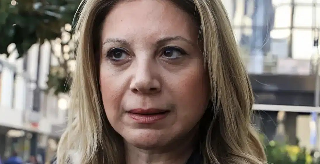 ΜΕΓΑΛΗ ANATPOΠH ΜΕ ΤΗΝ ΚΑΡΥΣΤΙΑΝΟΥ – TPEMOYN ΚΑΙ ΟΙ 300 ΜΕ AYTO ΠΟΥ ΕΓΙΝΕ ΓΝΩΣΤΟ ΠΡΙΝ ΑΠΟ 5 ΛΕΠΤΑ