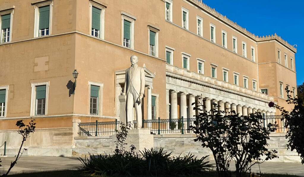 Τα χρήματα των κομμάτων το 2025: Ποιο κόμμα που δεν μπήκε στη Βουλή πήρε 420.000 ευρώ