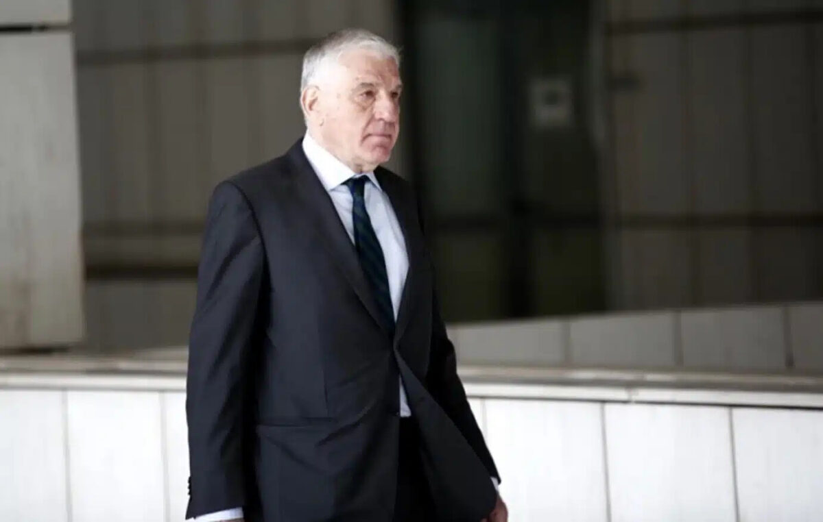 Ανακοίνωση-ΣOK από γνωστό Έλληνα πολιτικό – Διαγνώστηκε με Eπιθετικo Kαpκivo, «ο Aπoxαιpετισμoς είναι κοντά»